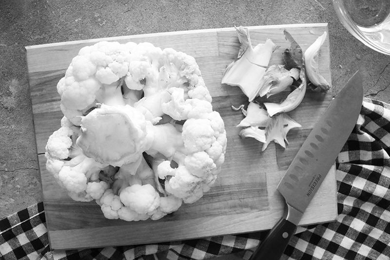 How to Cut Cauliflower Without Making a Mess photo 1