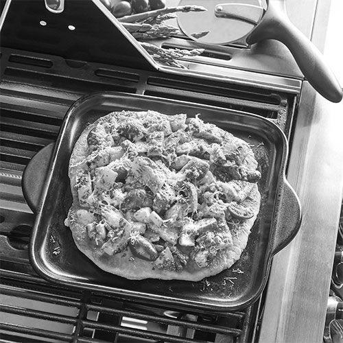 Aluminum Foil on a Pizza Stone Can Ruin the Pizza photo 3