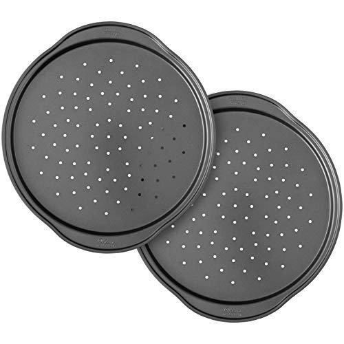 Do You Really Need Holes in Your Pizza Pan? photo 1