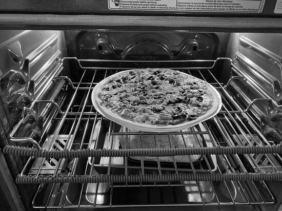 How to Cook Papa Murphys Pizza in Your Own Oven photo 1