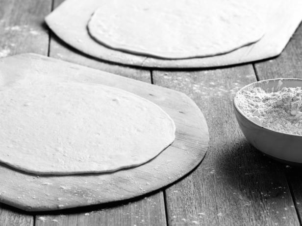 Is Pizza Flour the Same As Plain Flour? image 0