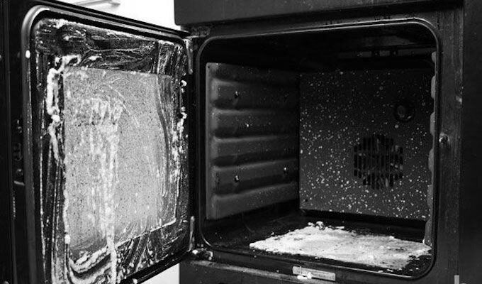 How Can I Keep My Oven Clean? photo 0